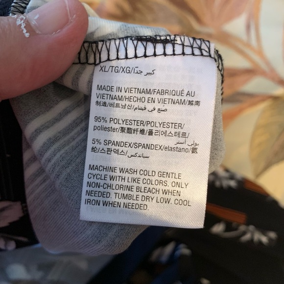 SOLD Alfani ladies palazzo pants - Picture 6 of 6